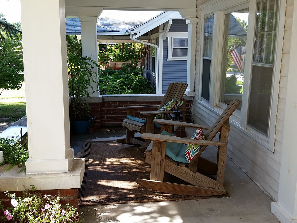 1st image of 1612 S Victor Ave