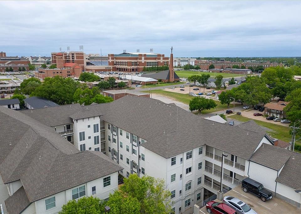 1st image of 251 W Miller Ave #411