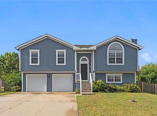 1803 Jalene Ct, Greenwood, MO 64034