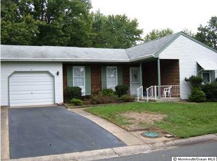 31 Auburn St, Manchester Township, NJ 08759