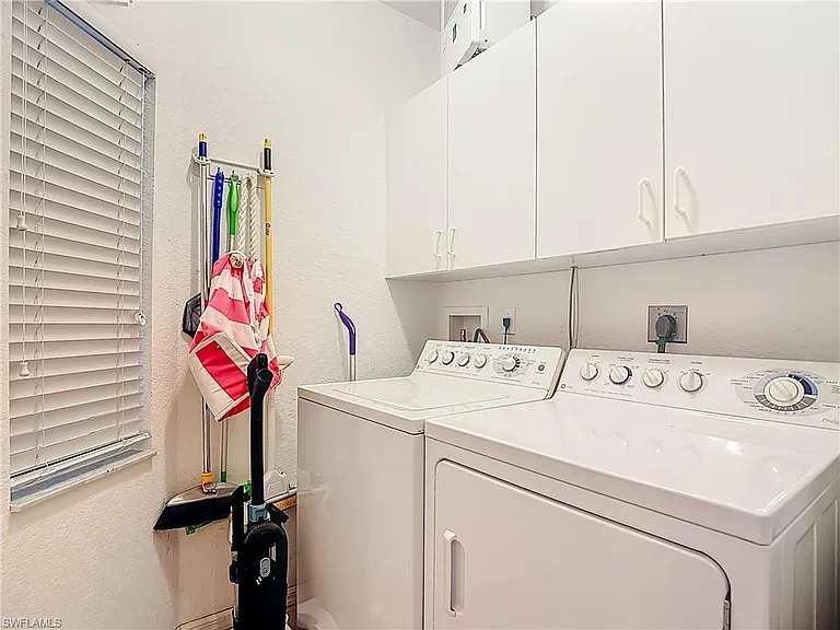 Pebble Creek Cir — Photo 33
