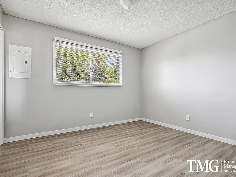 T Street Apartments — Photo 12