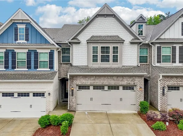1939 Lanier Harbor Point, Buford, GA 30518