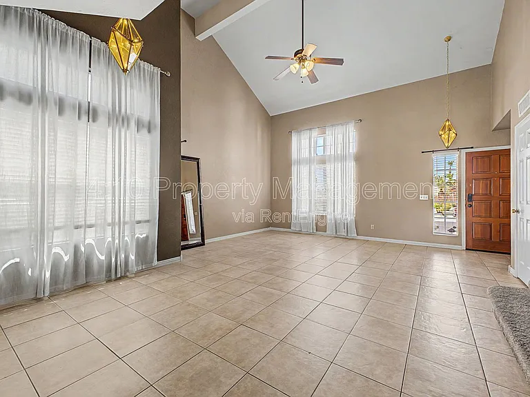 3236 E Hiddenview Dr — Photo 8