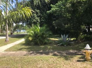 1466 S Grove Ave, Fort Myers, FL 33919