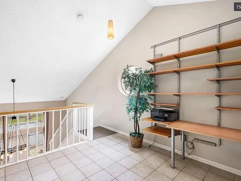 9204 Rodeo Dr — Photo 10