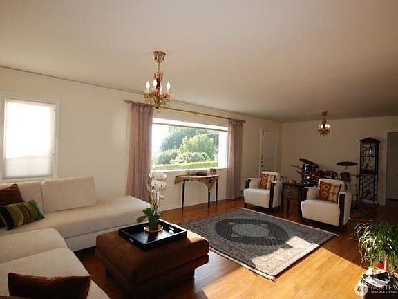 4th image of 4610 Lake Washington Blvd NE