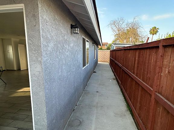5th image of 11411 Rancho Del Oro Dr