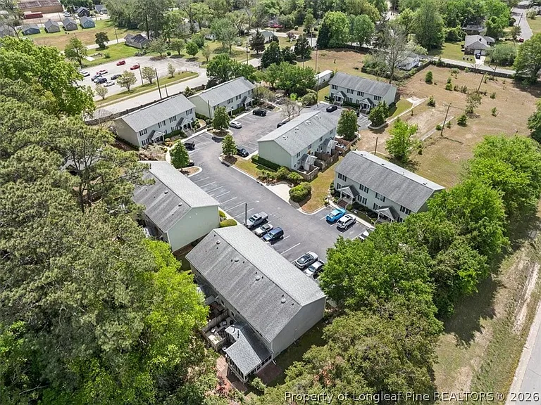 421 Cityview Ln — Photo 36