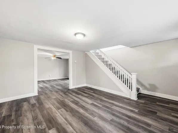 121 Throop St, Scranton, PA 18508