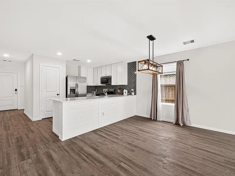 18634 Scopello Dr — Photo 8