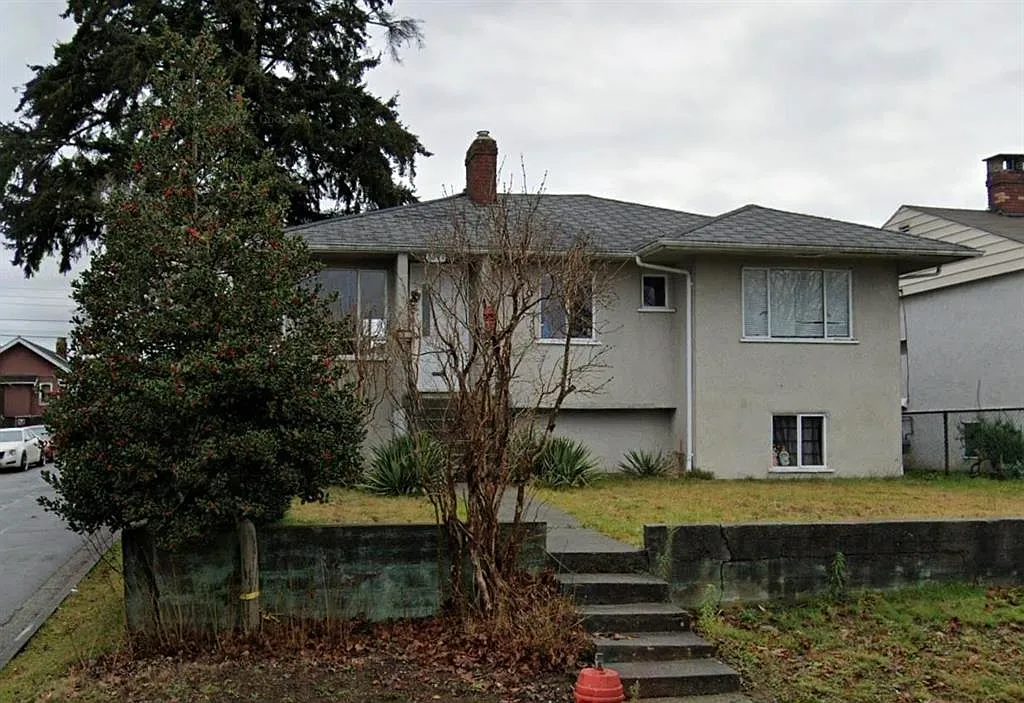 3507 Monmouth Ave photo 1