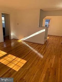 3 bed, 2.5 bath, 1800 sqft, $3,400 — Photo 4