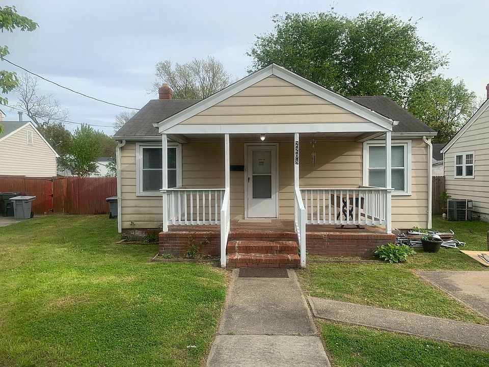 1st image of 2208 E Pembroke Ave