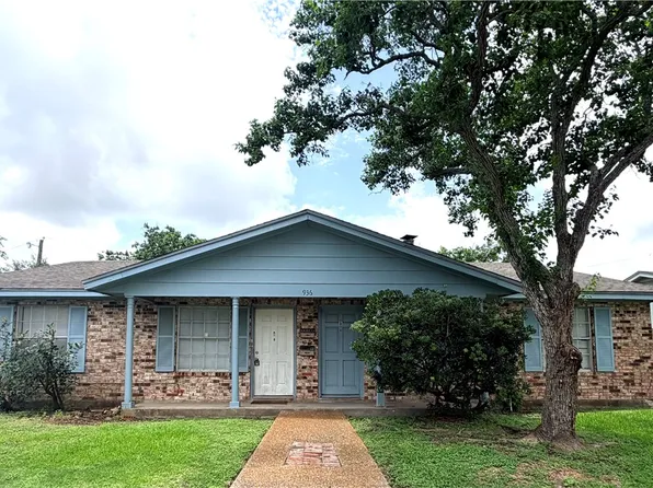 936 Egyptian Cir #A, Corpus Christi, TX 78412
