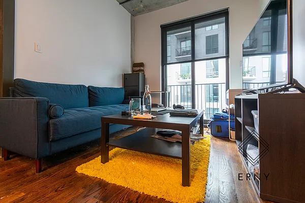 Rented by ERNY LLC | media 37