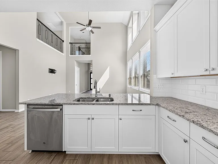 29627 Mahogany View Ln — Photo 20