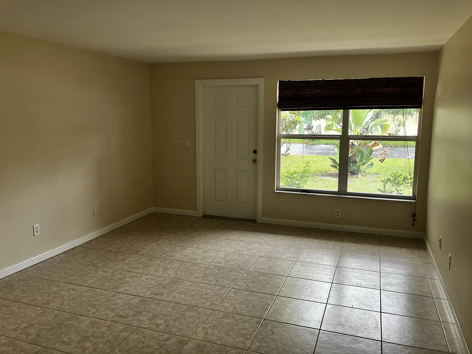2 bed, 843 sqft, $1,800 — Photo 3