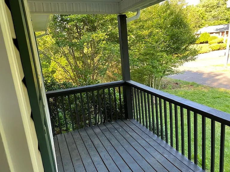 811 Oliver Rd — Photo 15