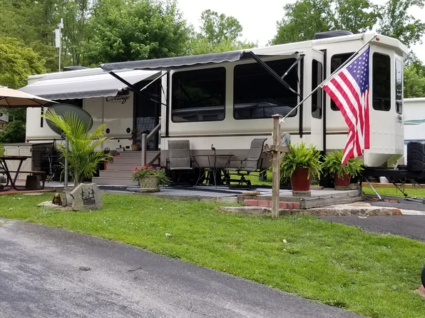 4223 East Pkwy Unit 131, Gatlinburg, TN 37738