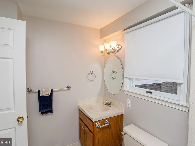 1529 Margaret Ct — Photo 53