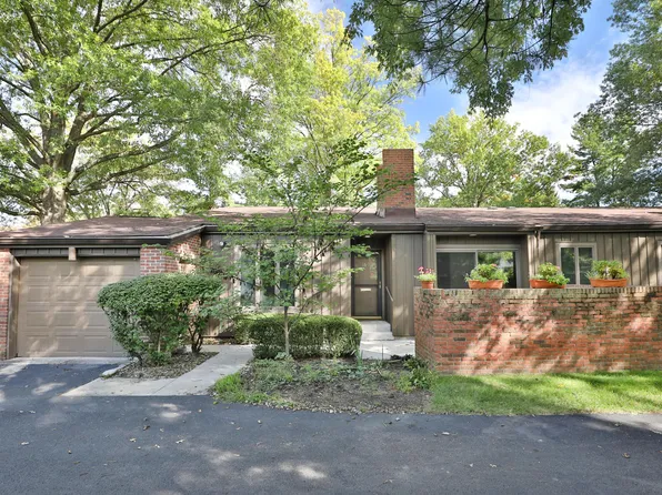 160 Glen Cir, Worthington, OH 43085