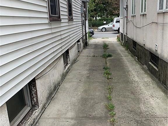 3rd image of 1418 Avenue T