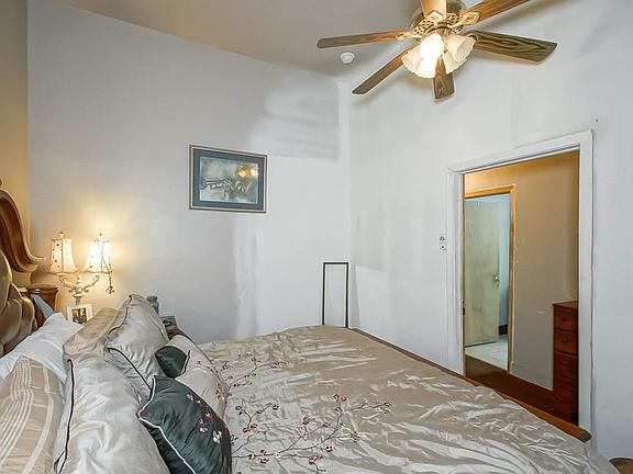 4th image of 2427 Onzaga St
