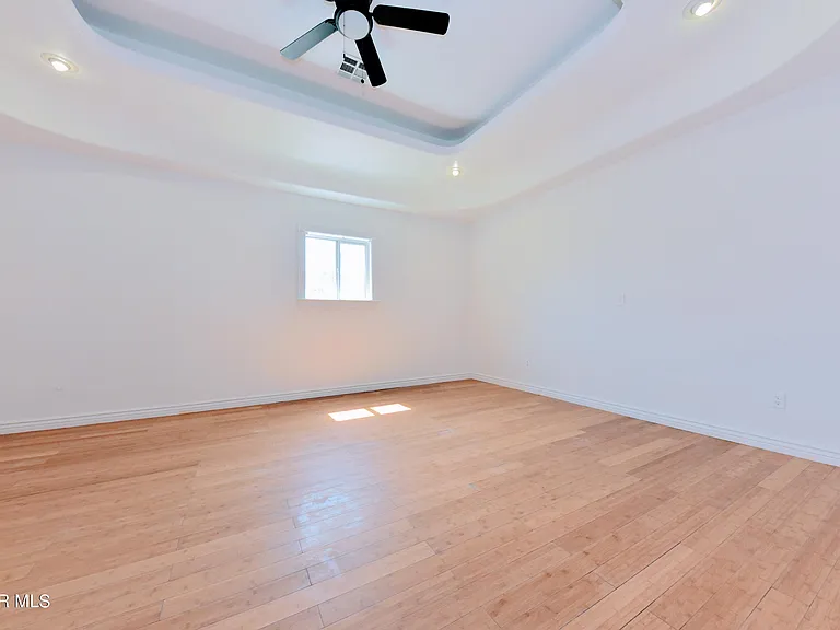 753 N Carolina Dr — Photo 15