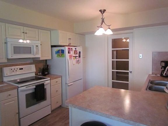 4th image of 29840 Saint Martins St