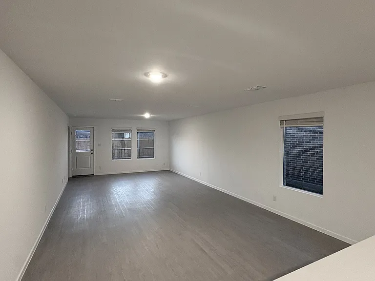 1413 Merlin Bluff St — Photo 5