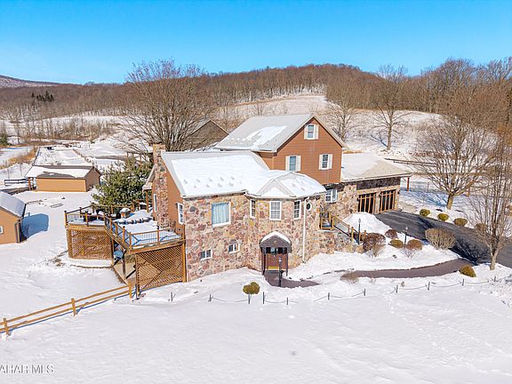 3rd image of 1409 Dunkard Hollow Rd