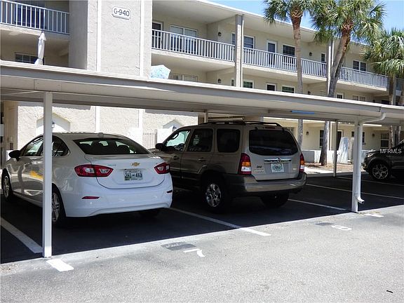 2nd image of 940 Virginia St APT 205