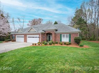 3750 Oak View Ct, Matthews, NC 28105