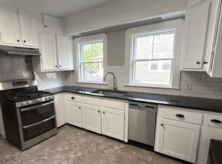 10 Knowles Ave #1, Wareham, MA 02571