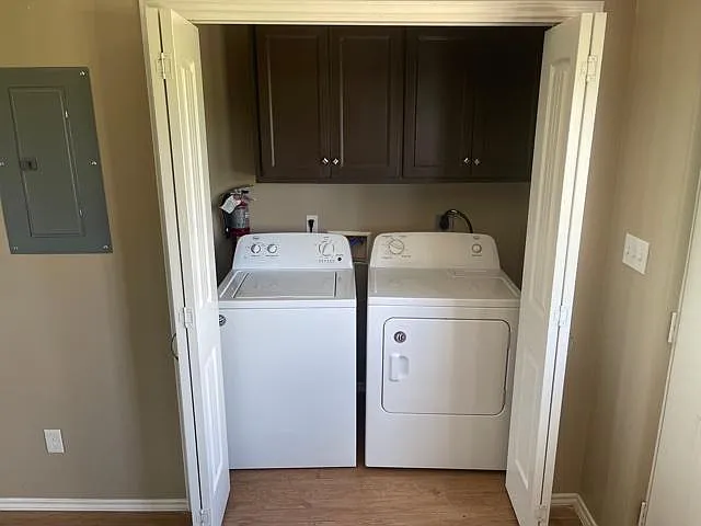 1202 W Carmen Ave — Photo 4