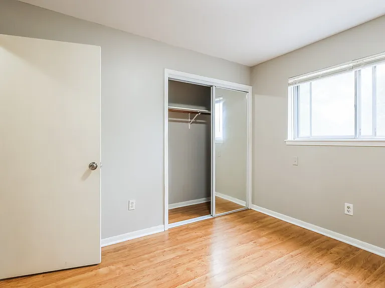 200 Montrose Cir — Photo 14