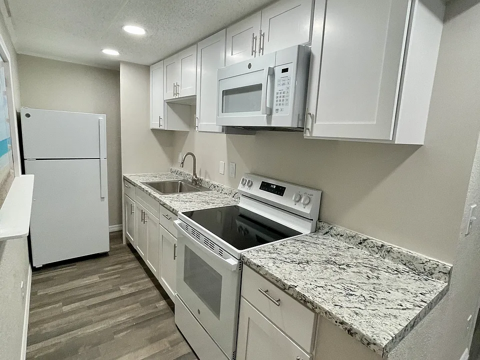 Camellia Court Apartments