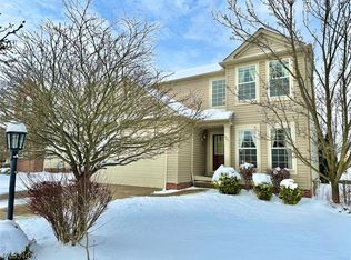 626 Andover Cir, Broadview Heights, OH