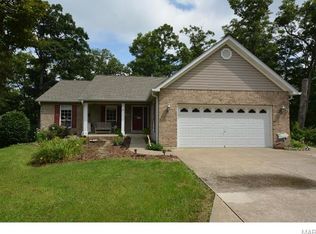 25949 Lake Run Dr, Warrenton, MO 63383
