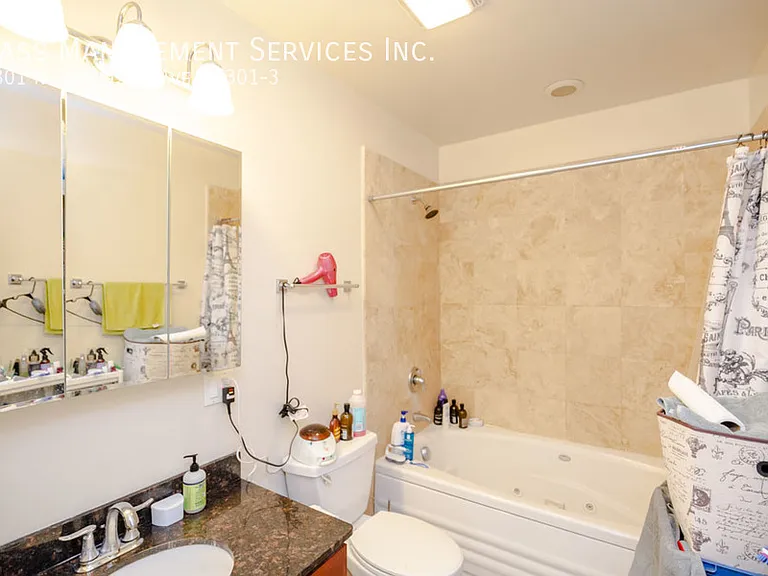 6301 N Francisco Ave #3 — Photo 12