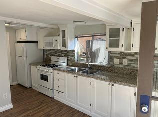 2317 E 19th St, Signal Hill, CA 90755