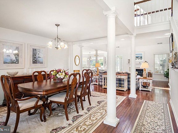 4th image of 611 Saint Andrews Ct