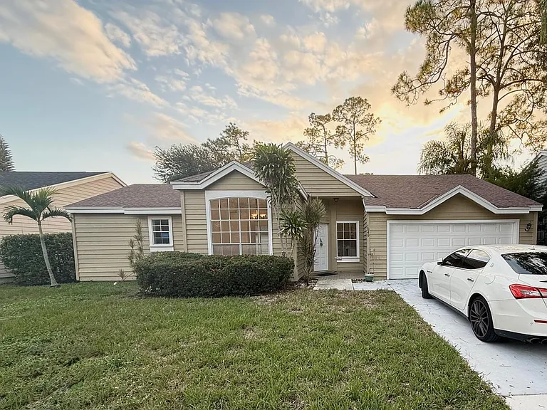 1049 Mourning Dove Ln — Photo 2