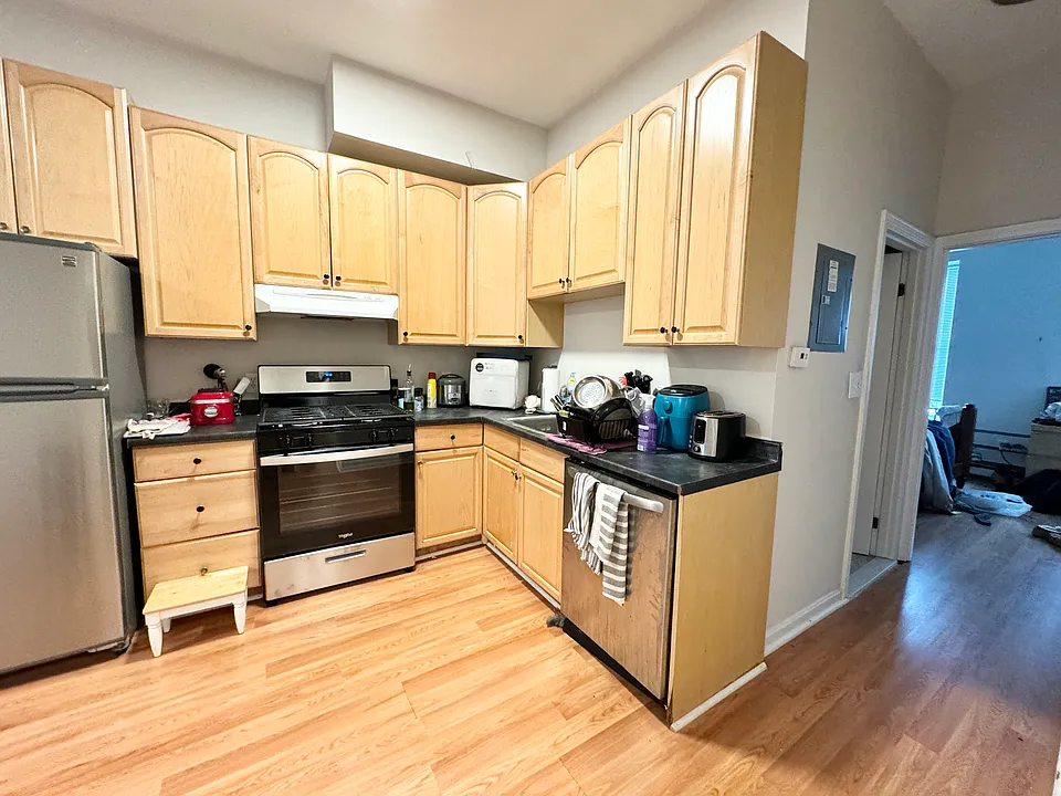 96 Hammond St #2L