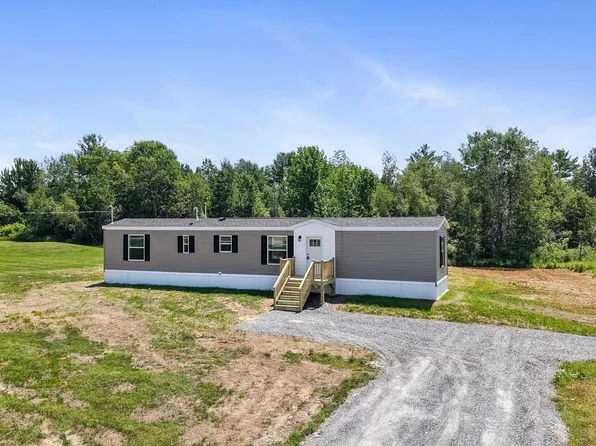 32 Indian Heights Drive, Saint Albans, ME 04971
