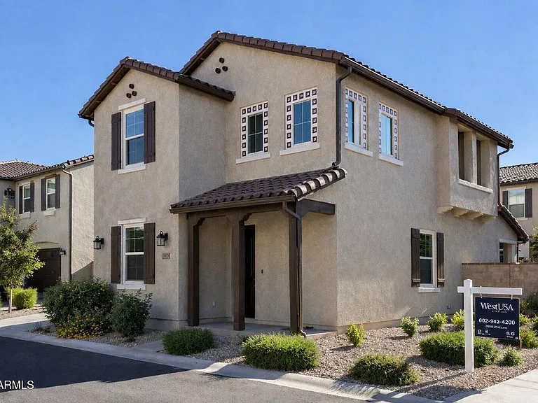 9908 E Texas Ave — Photo 2
