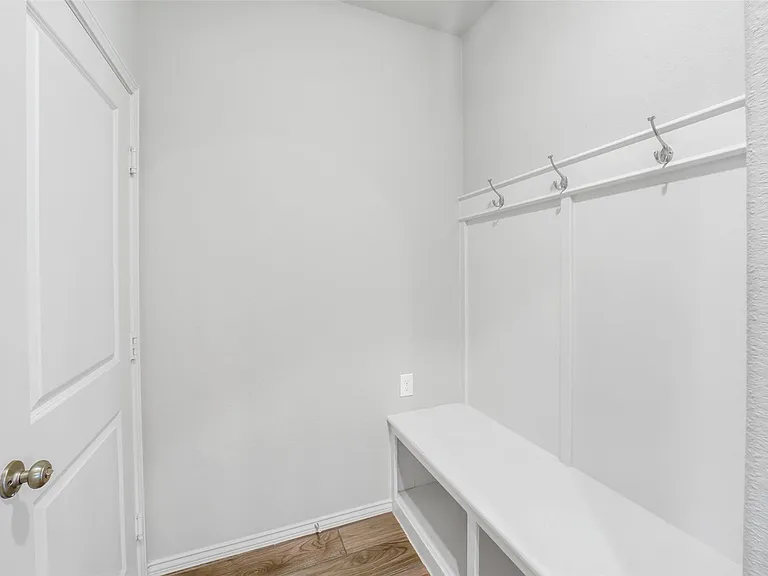 24247 Via Vitani Dr — Photo 8
