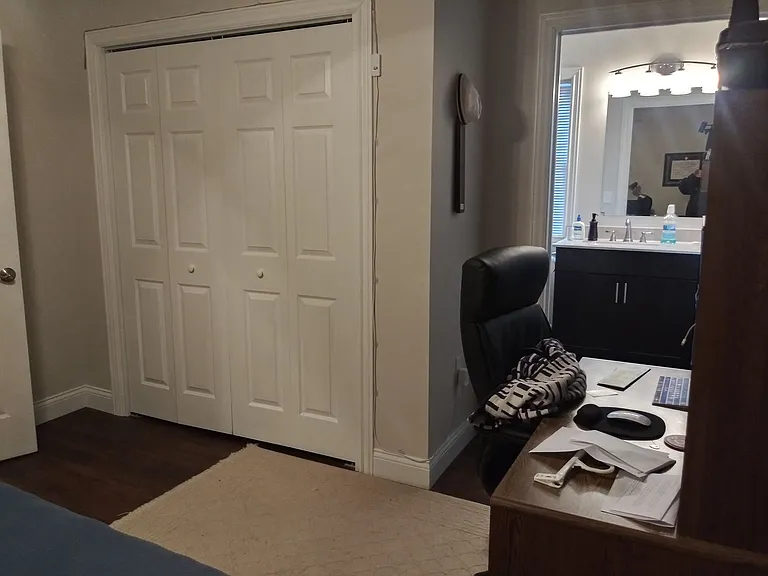 335 S College Ave — Photo 24