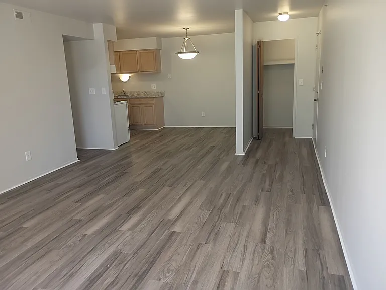 Prentiss Pointe Apartments — Photo 116